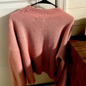 Pink sweater only worn 1 time